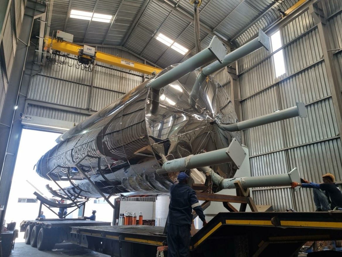 🔹Some Exciting Times at Metal Tank Industries🔹Mr Shiny Number 2 has been Loaded out of our Factory😎Ahhhh what a Sight🤩